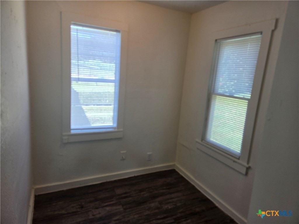 201 N 20th St #B - Photo 5 of 6