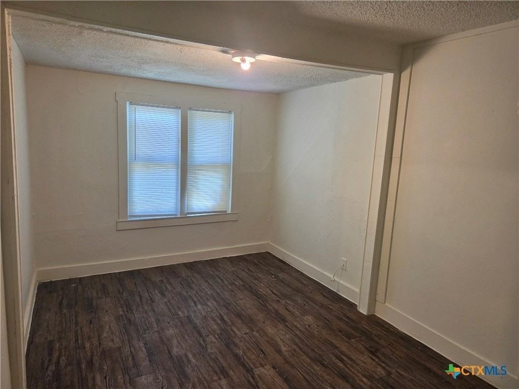 201 N 20th St #B - Photo 6 of 6