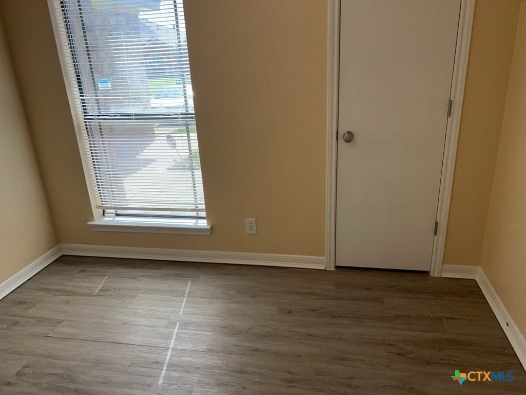2509 Lavender Ln - Photo 4 of 10