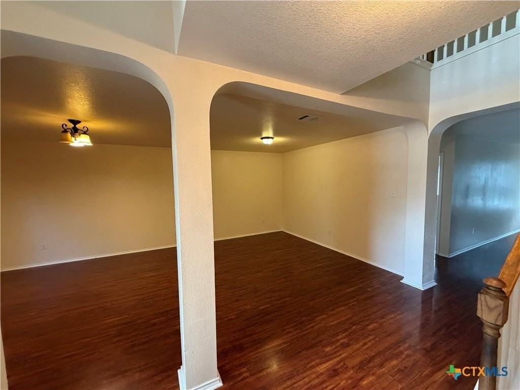 212 Lottie Ln - Photo 4 of 15