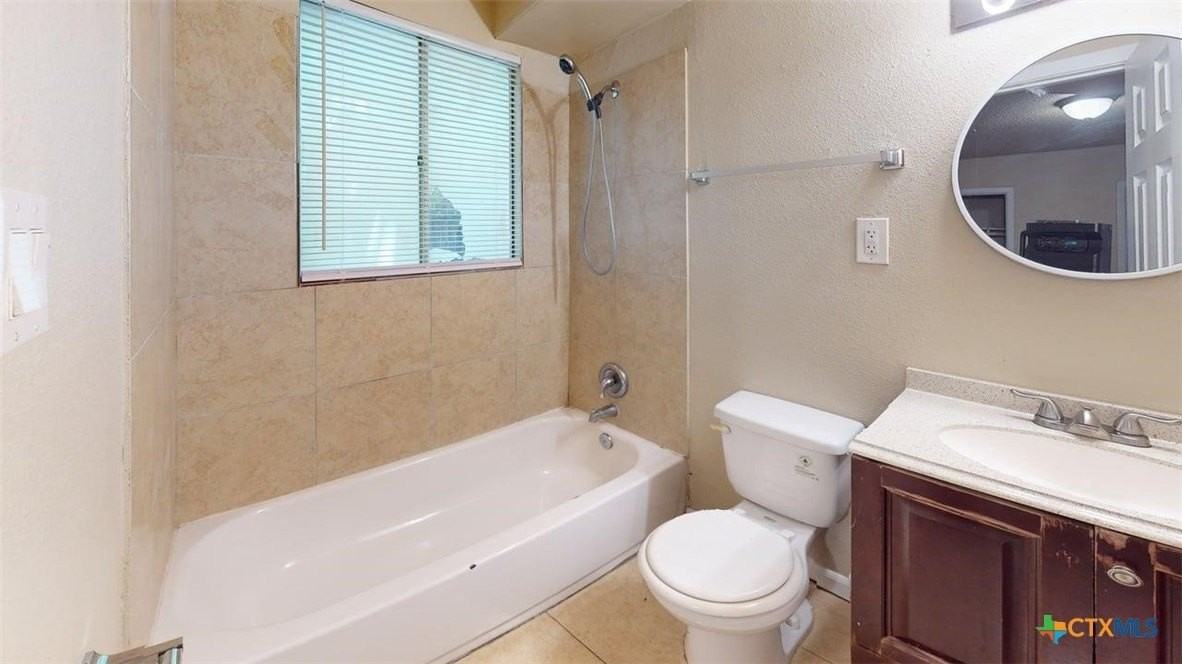915 S 15th St #917 - Photo 4 of 17