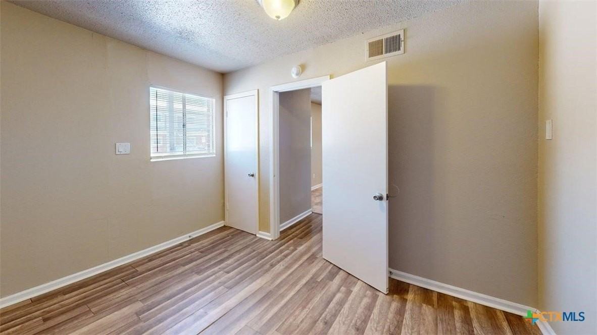 915 S 15th St #917 - Photo 6 of 17
