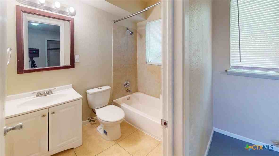 915 S 15th St #923 - Photo 5 of 14