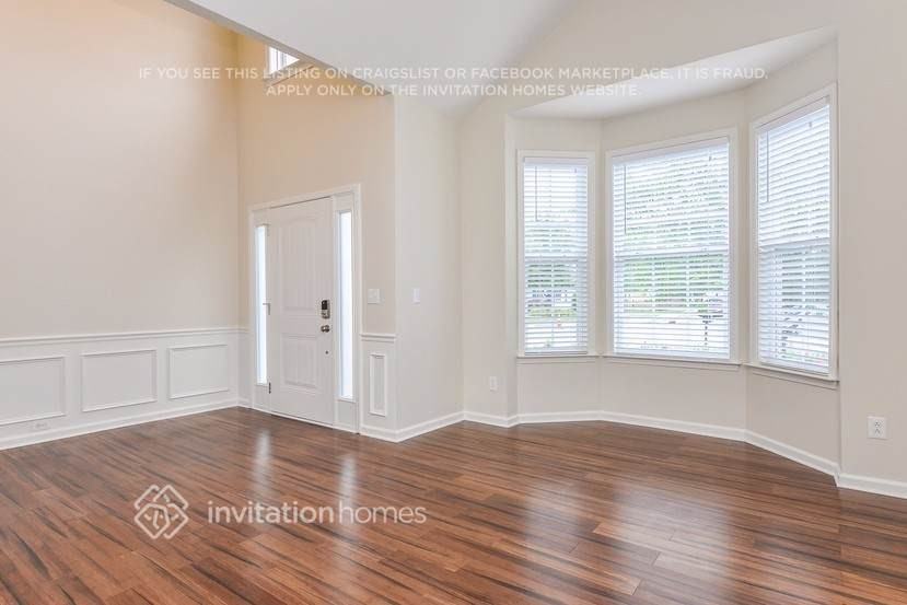 5600 Keowee Way - Photo 3 of 13