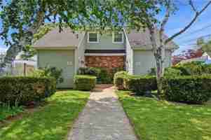 featured image of 207 Glen Dr