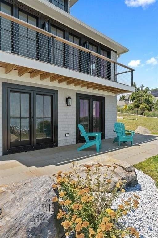 1058 E Shore Rd - Photo 4 of 16