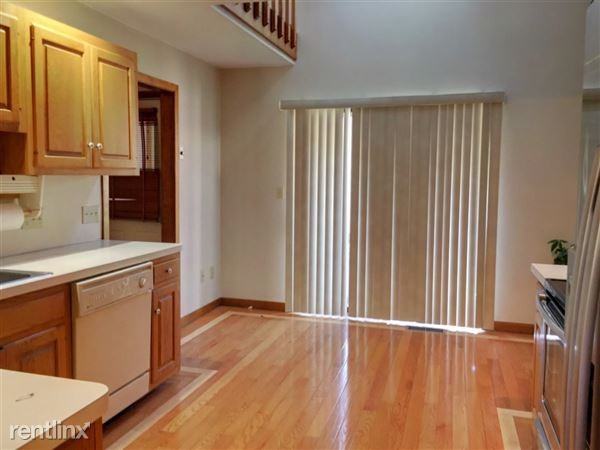 323 Pheasant Glen - Photo 3 of 10