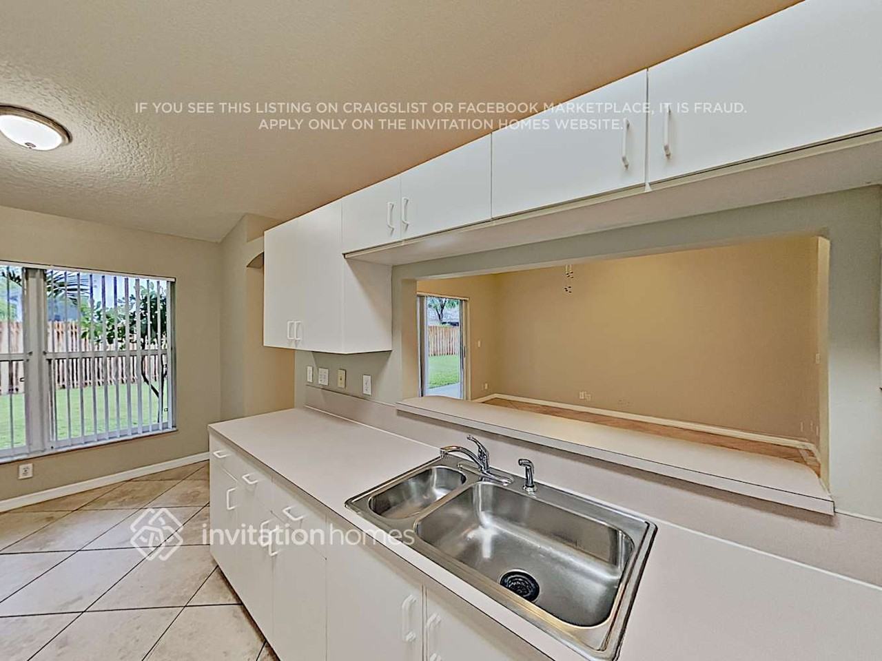 4705 Nw 76th St - Photo 6 of 17