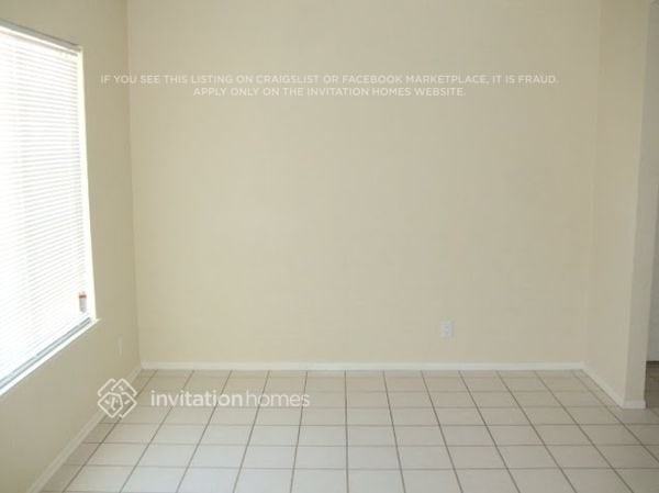 39201 Chalfont Ln - Photo 4 of 8
