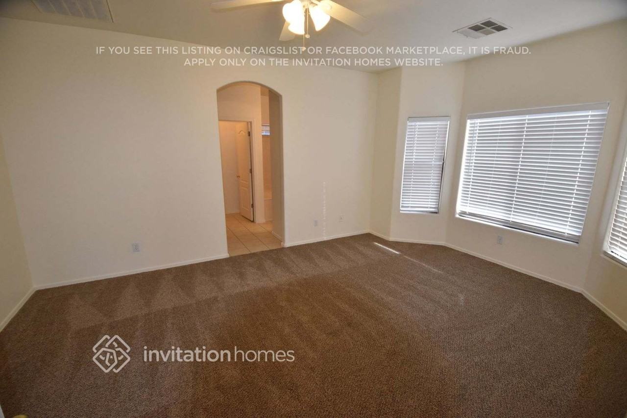 2213 W Carolina Dr - Photo 3 of 7