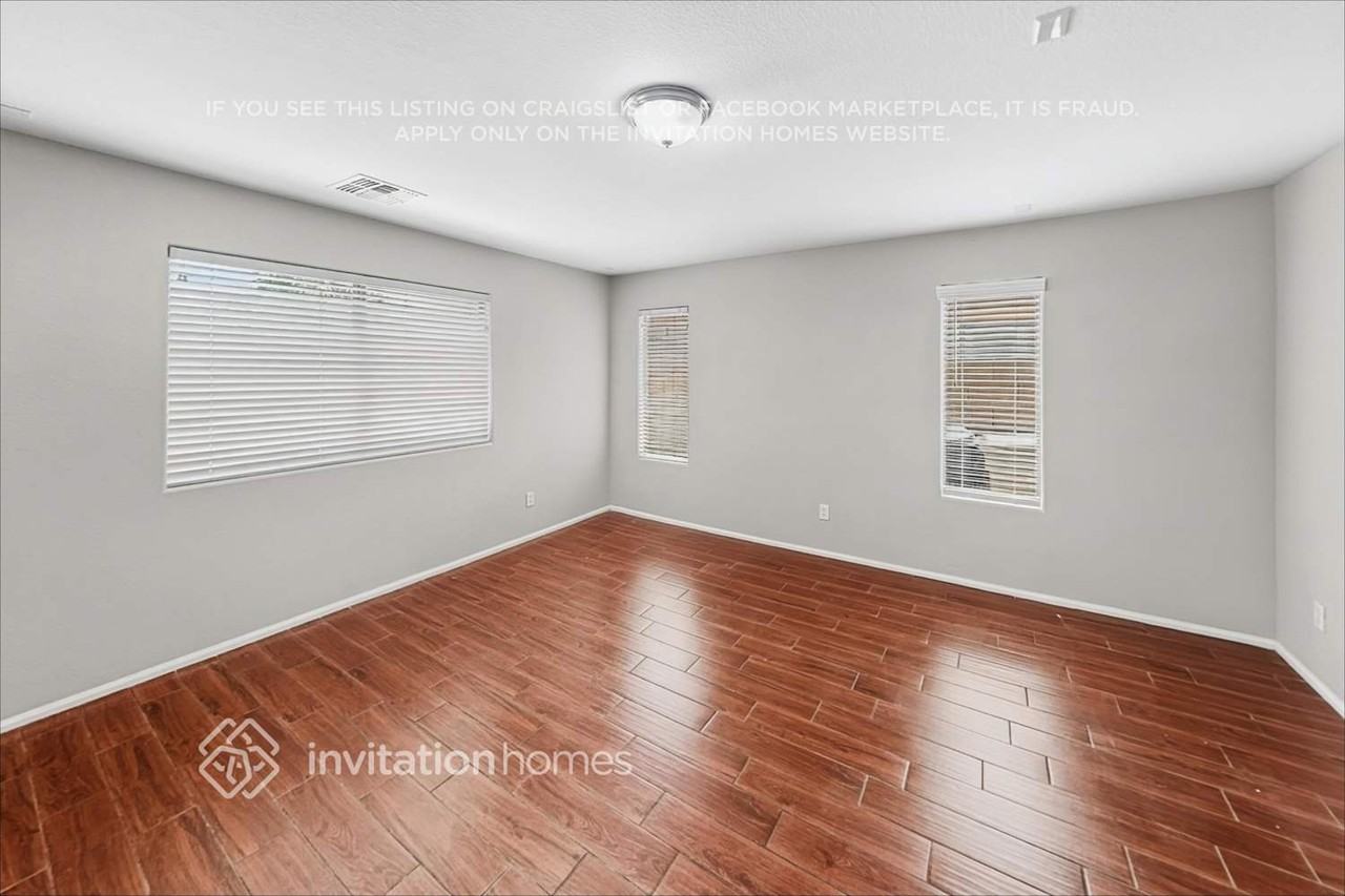 2173 S 160th Ln - Photo 6 of 20