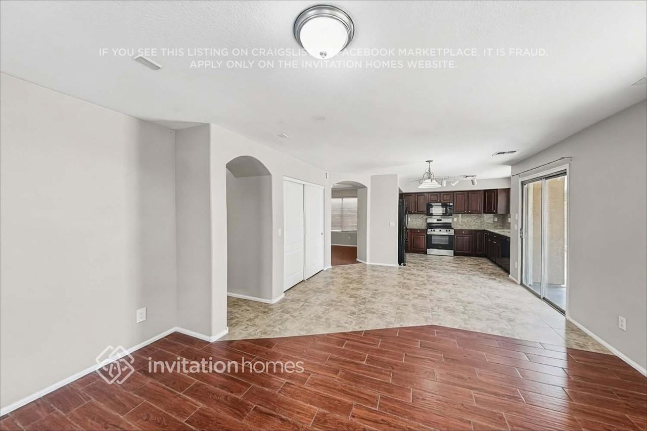 2173 S 160th Ln - Photo 7 of 20