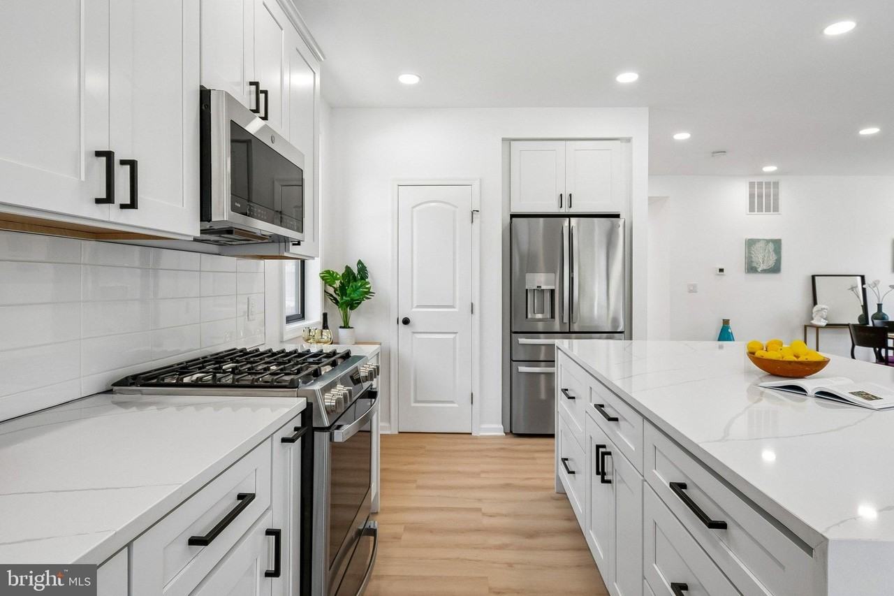 3108 Adams St Ne - Photo 5 of 25