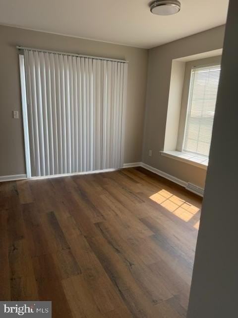 319 Paradee Dr - Photo 3 of 13