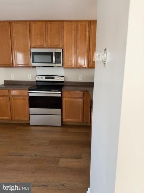 319 Paradee Dr - Photo 4 of 13