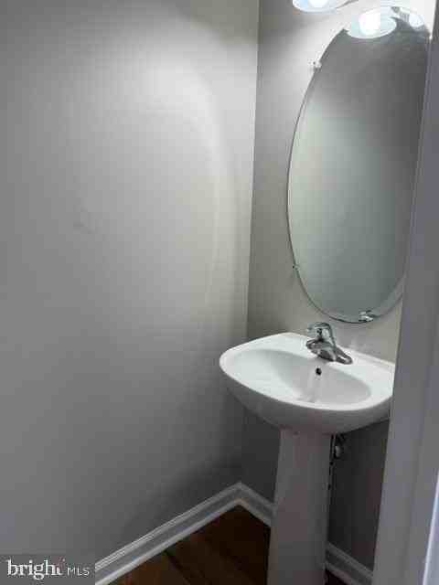 319 Paradee Dr - Photo 5 of 13