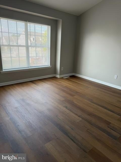 319 Paradee Dr - Photo 7 of 13