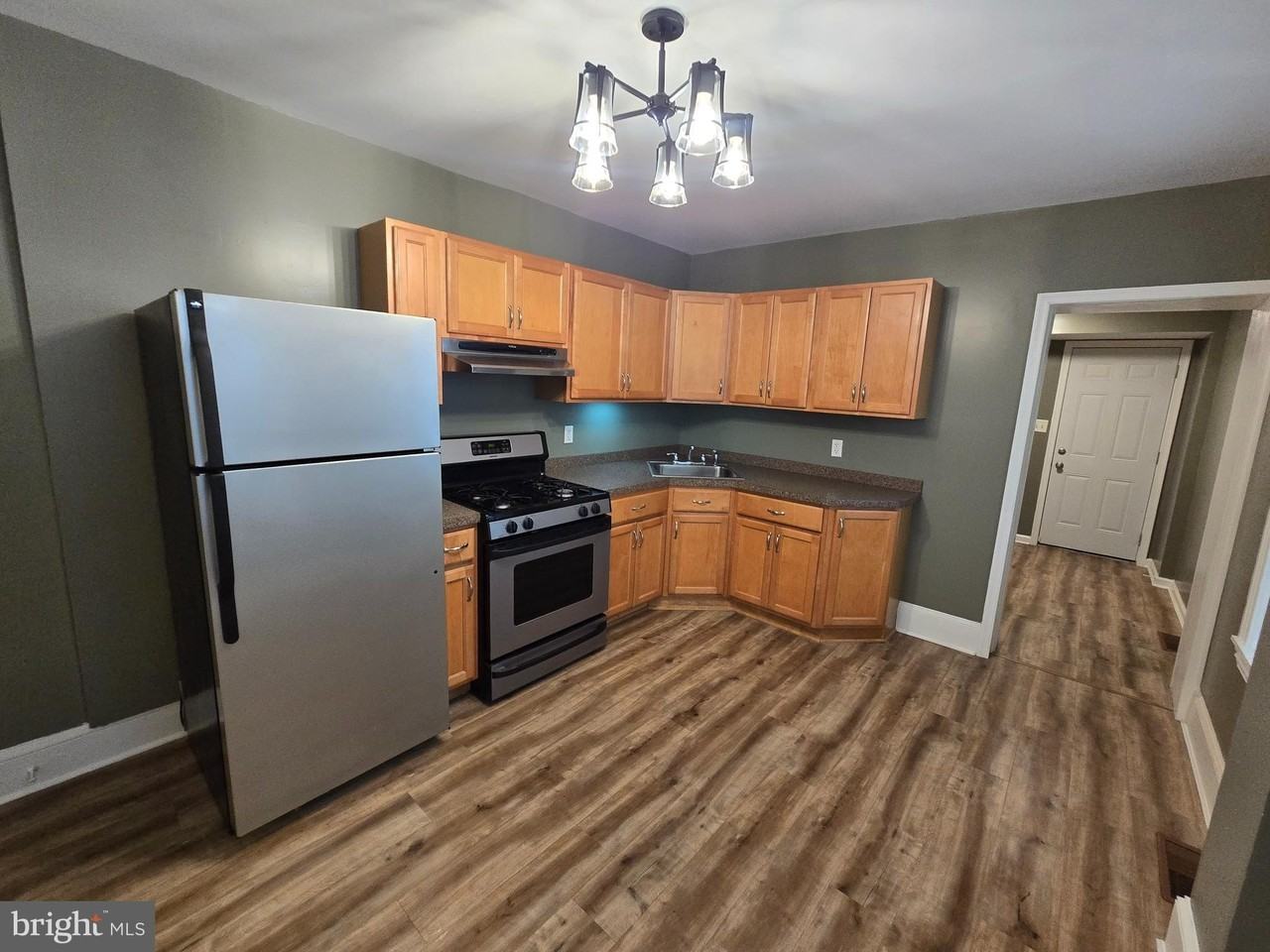 1317 N Walnut St - Photo 6 of 17