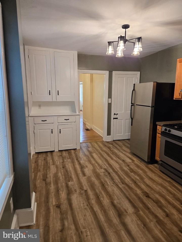 1317 N Walnut St - Photo 7 of 17