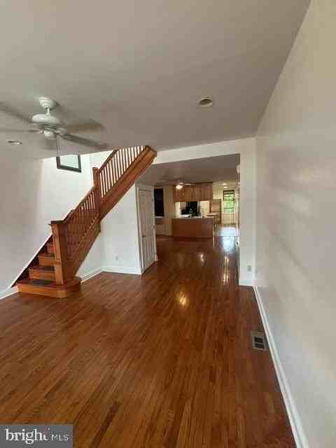 315 E 29th St - Photo 6 of 32