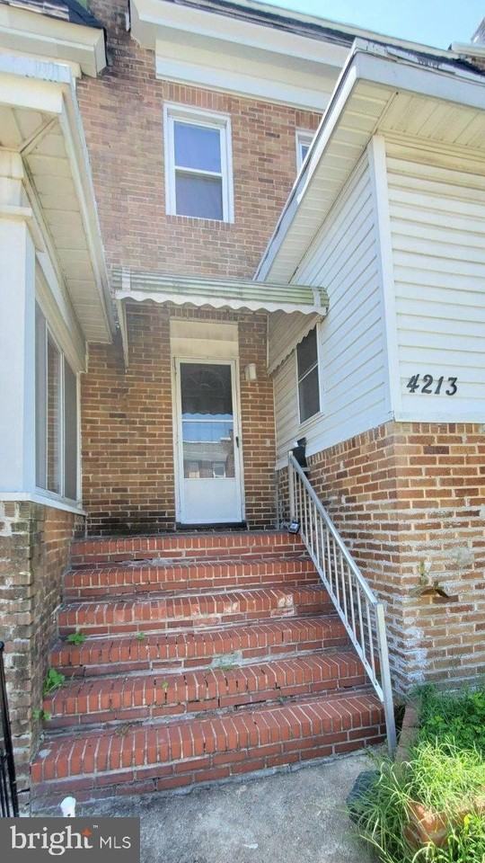 4213 Berger Ave - Photo 2 of 29