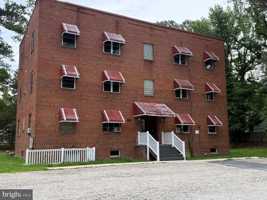 featured image of 704 Washington Ave #6