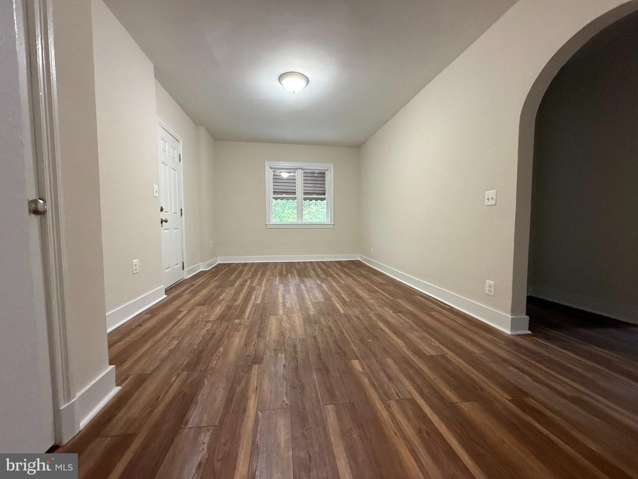 704 Washington Ave #6 - Photo 2 of 6
