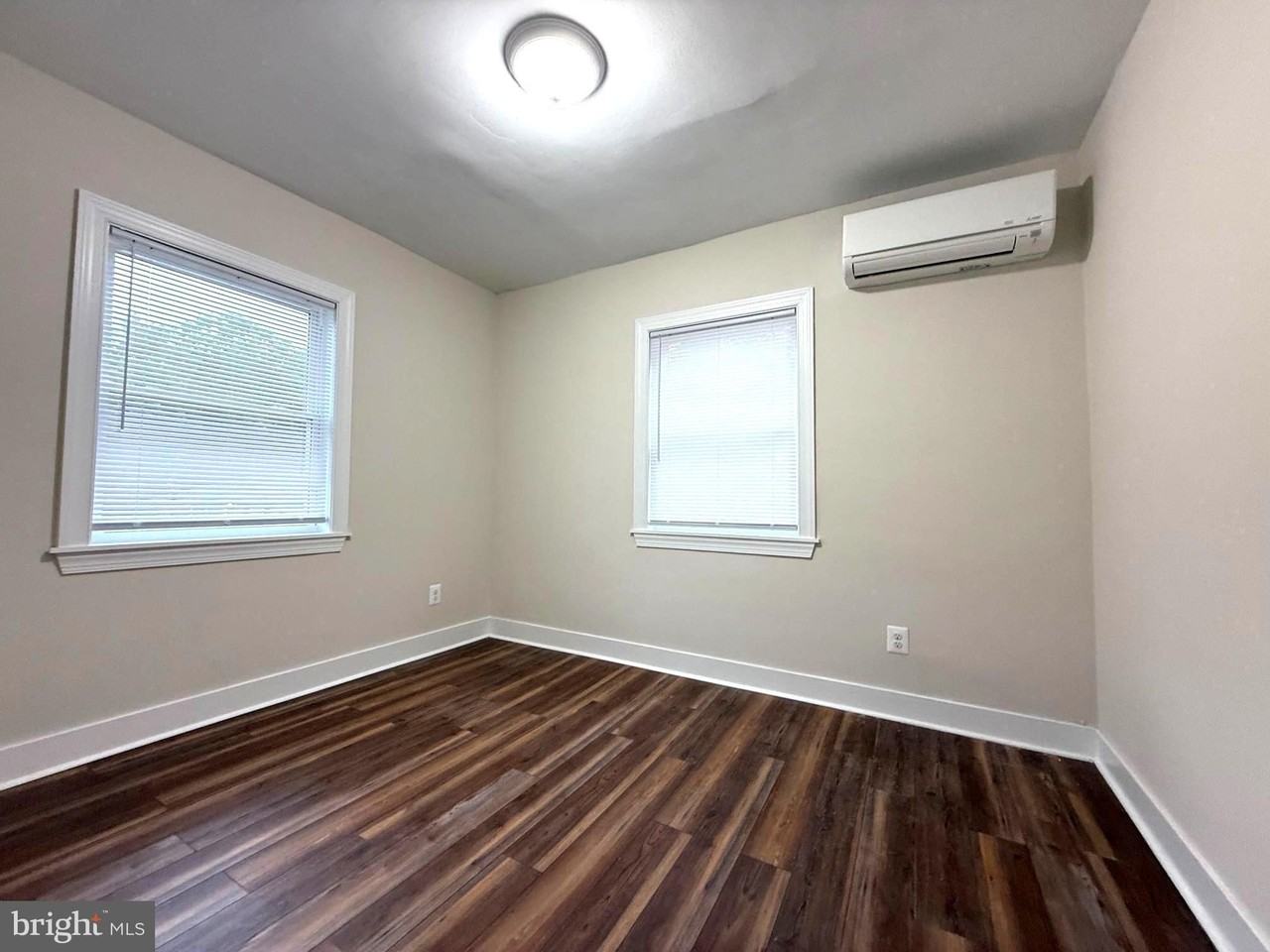 704 Washington Ave #6 - Photo 6 of 6