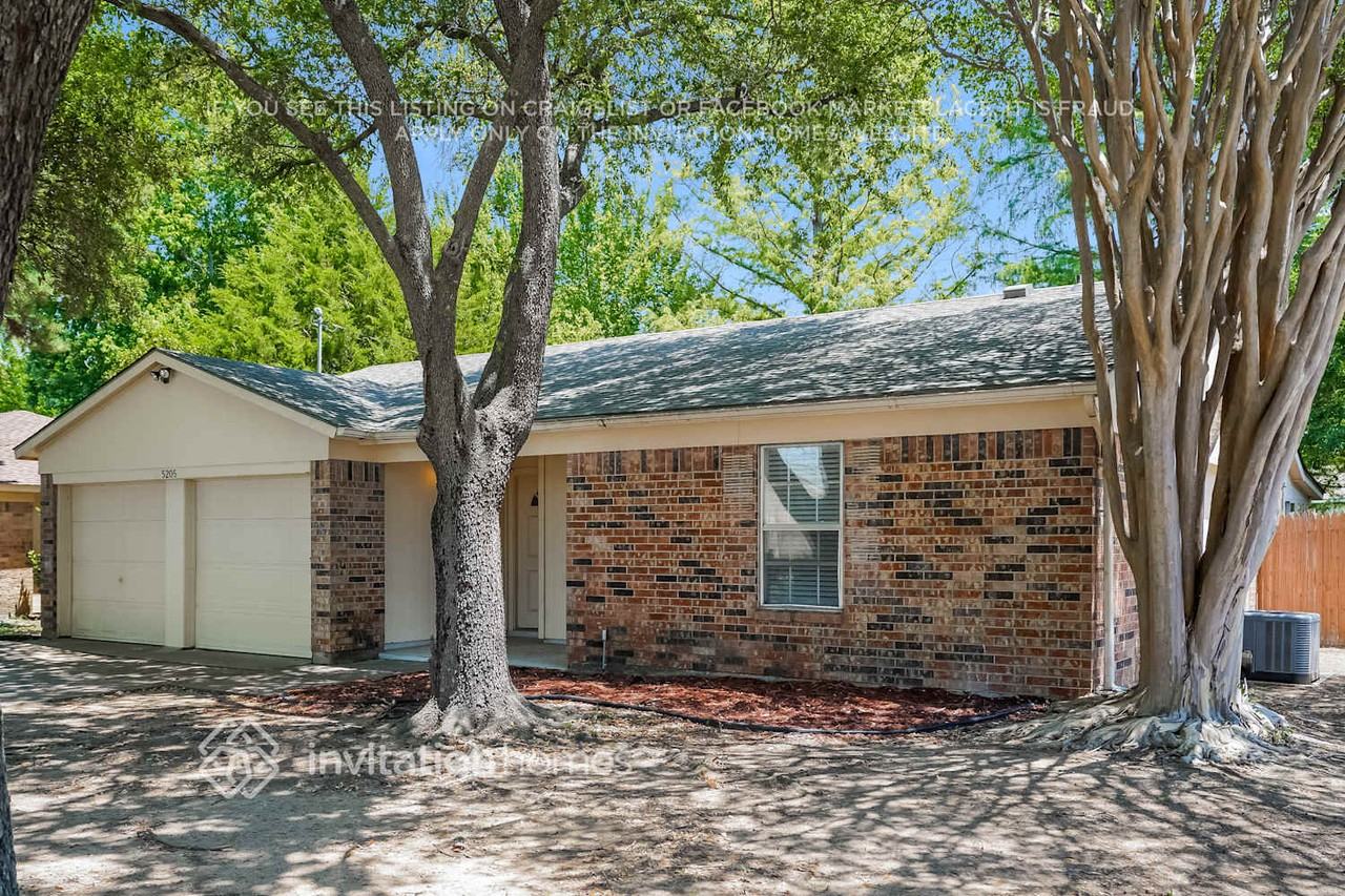 5205 Hideaway Ct - Photo 3 of 17
