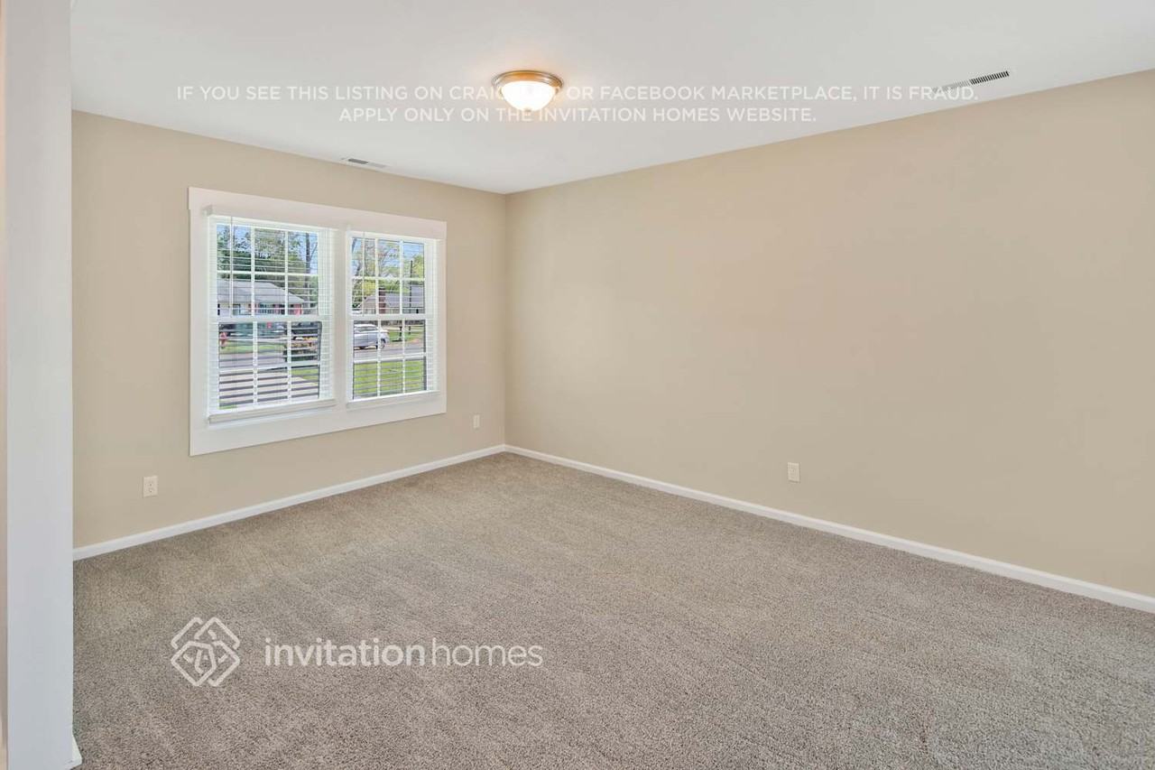 1717 Baytree Ct - Photo 4 of 26