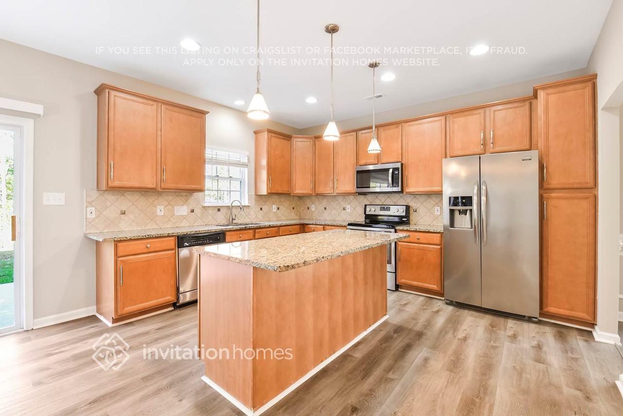 11428 Callahan Mill Dr - Photo 6 of 32