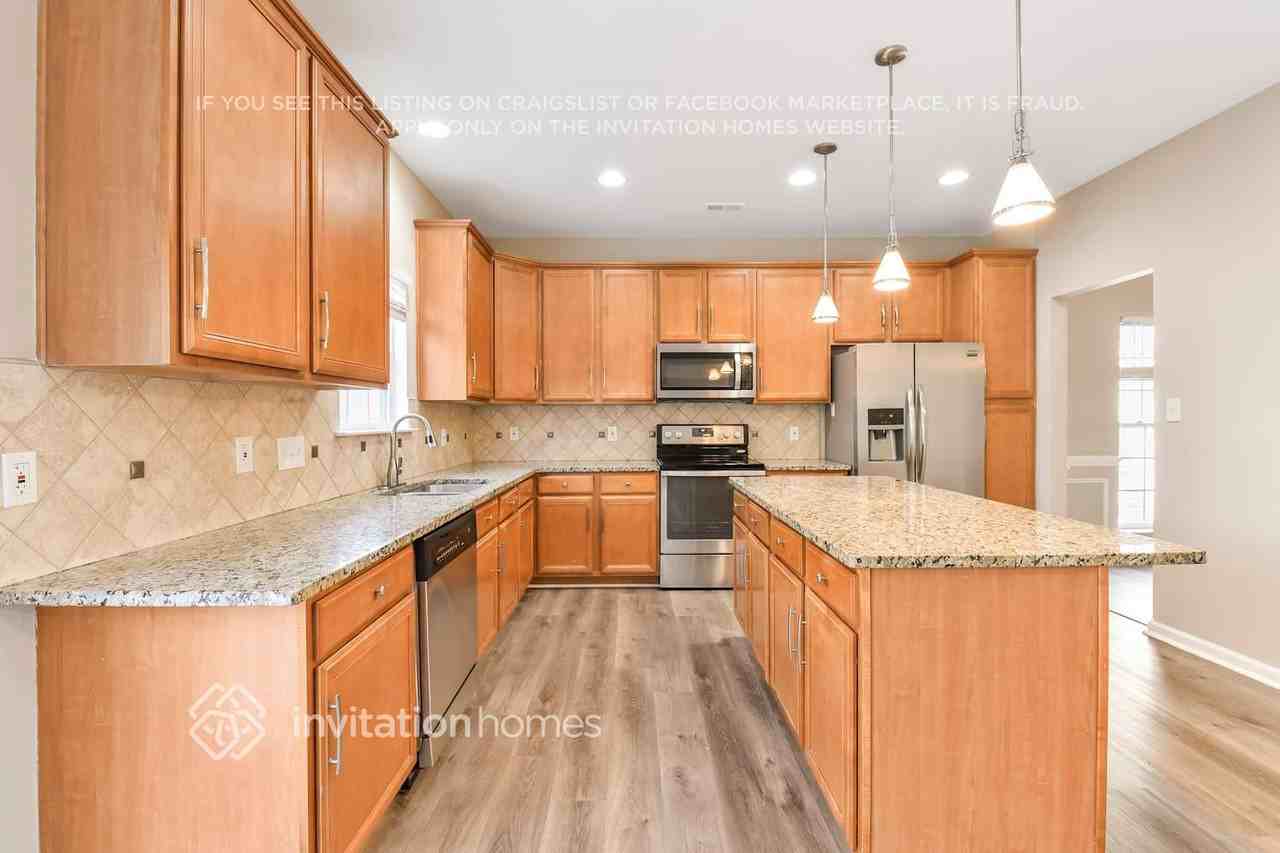 11428 Callahan Mill Dr - Photo 7 of 32