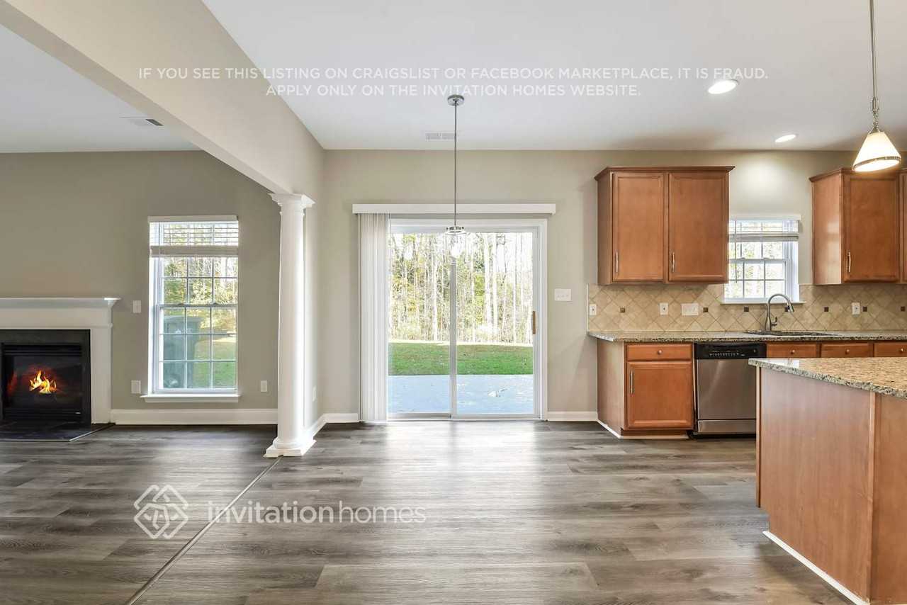 11428 Callahan Mill Dr - Photo 4 of 30