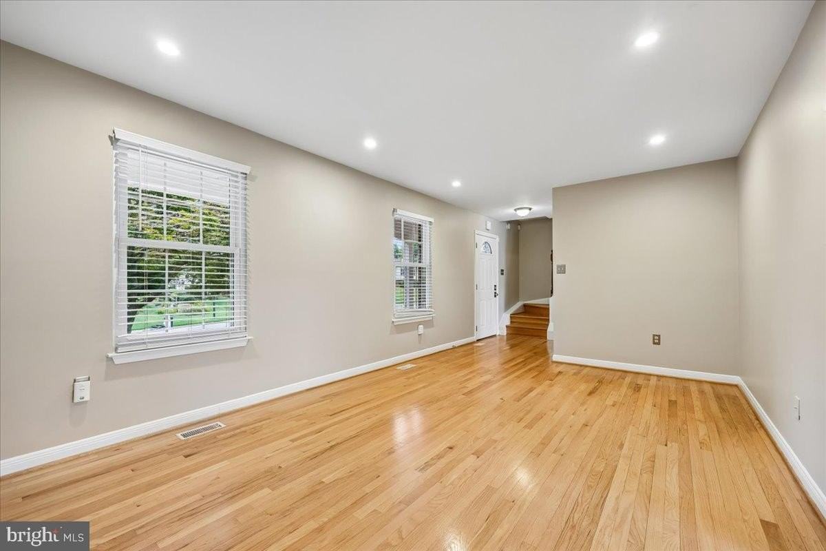 10417 Carlyn Ridge Rd - Photo 7 of 40