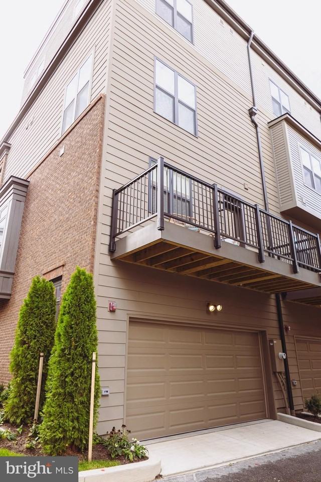 5343 Zenith Overlook - Photo 4 of 50