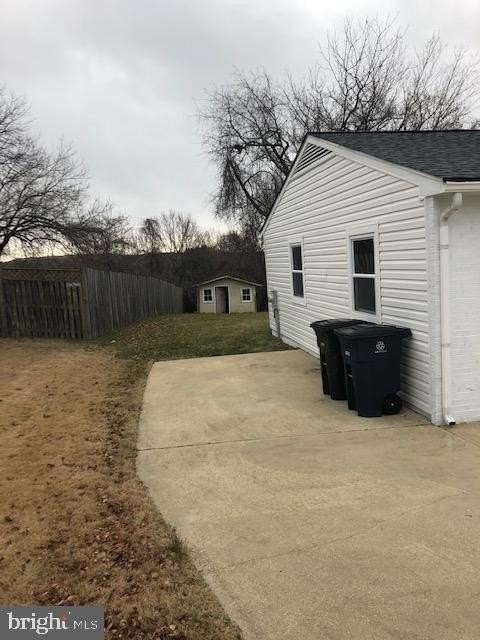9104 Cooper Dr - Photo 3 of 28