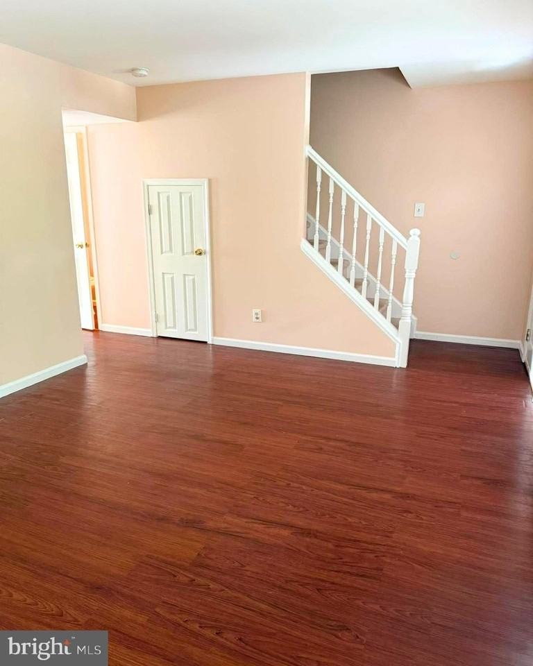419 S Yam Ave - Photo 7 of 16