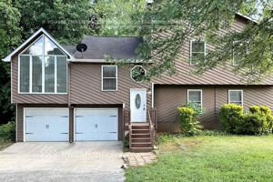 featured image of 2417 Broward Dr Ne