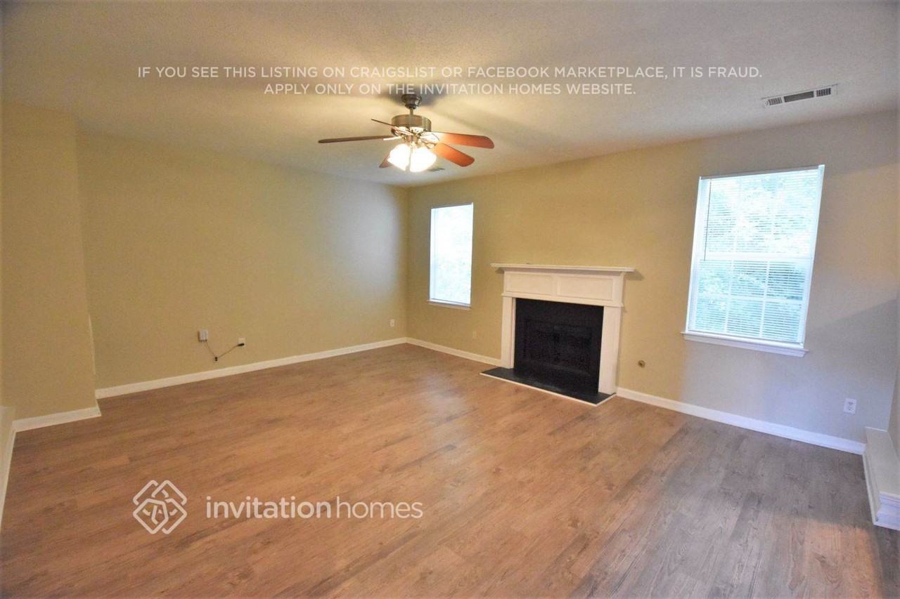 6864 Foxfire Pl - Photo 2 of 8