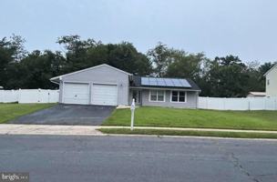 featured image of 4 Patricia Ln