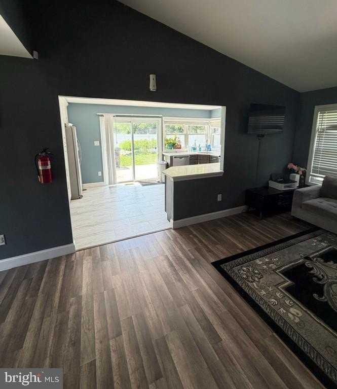 4 Patricia Ln - Photo 7 of 23