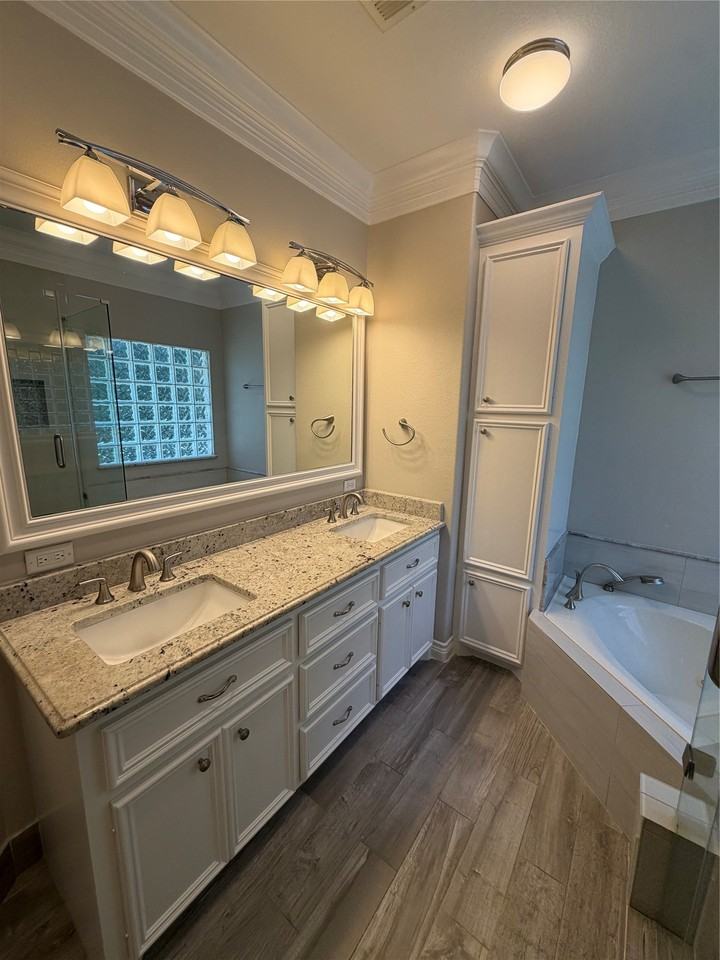 1523 Glen Oaks Dr - Photo 7 of 28