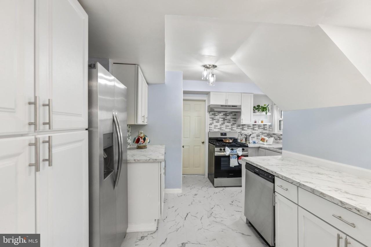 3840 State St - Photo 4 of 12