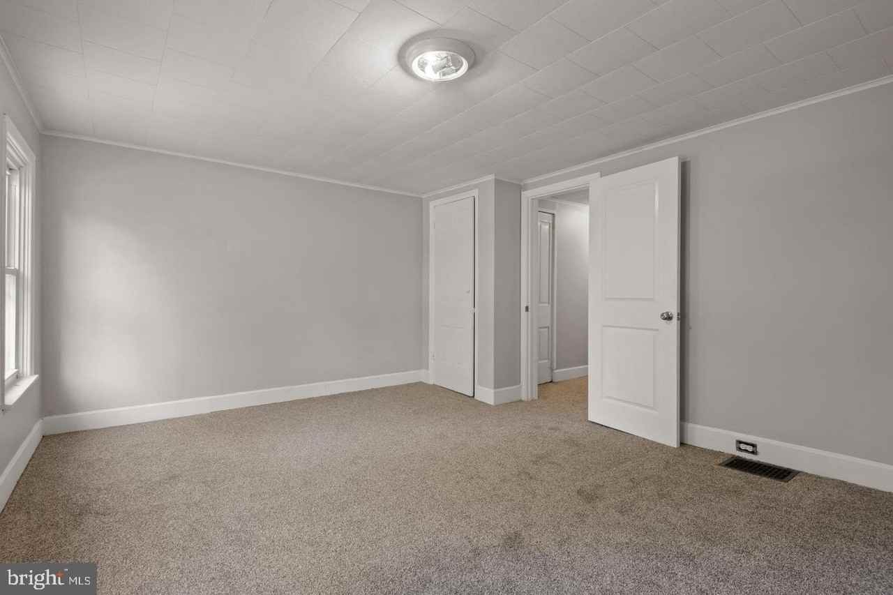 124 W Penn St - Photo 6 of 13