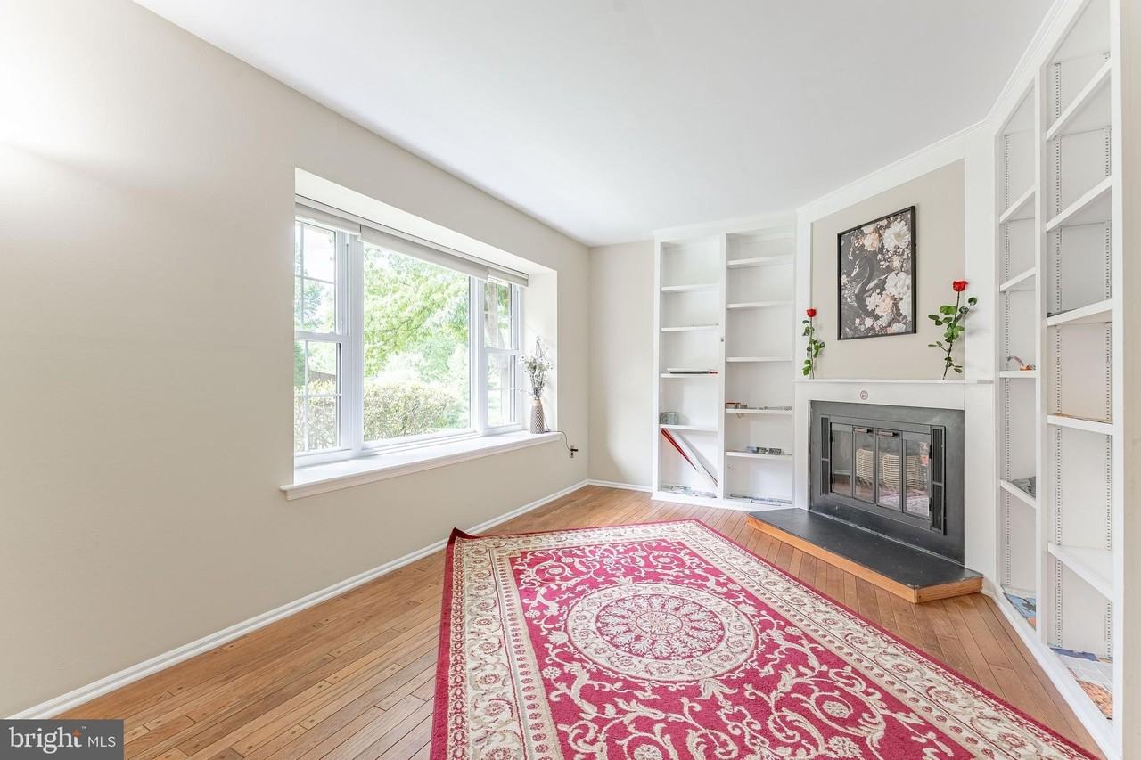 11 Chateau Cir - Photo 4 of 43