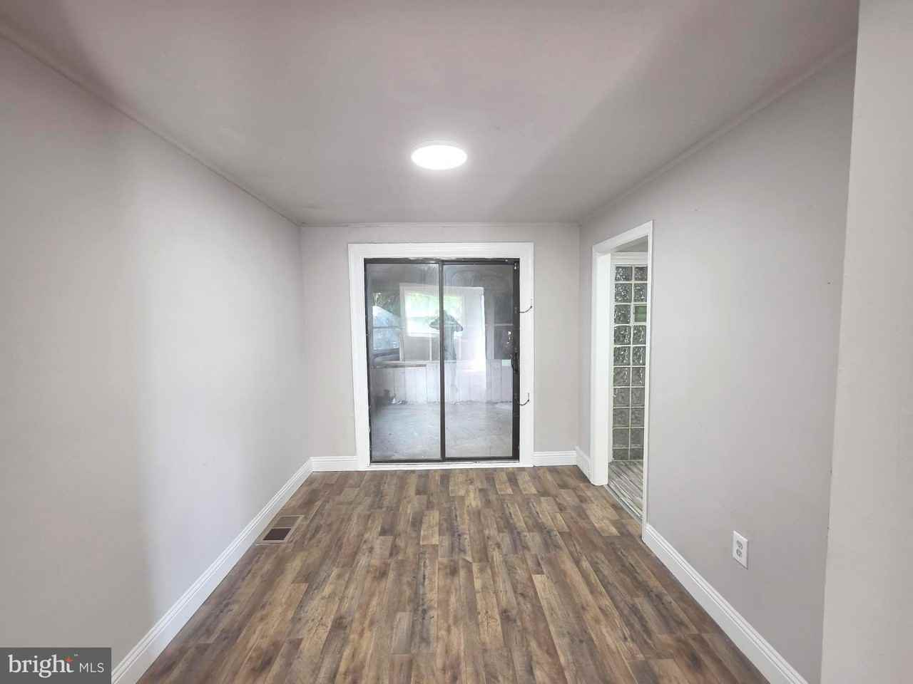 6653 Perry Ave - Photo 4 of 18