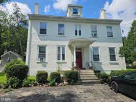 featured image of 211 S Henderson Rd #3