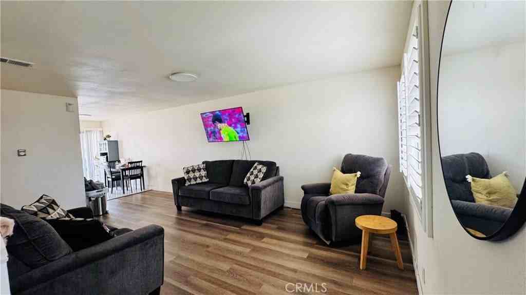 23624 Western Ave - Photo 4 of 5