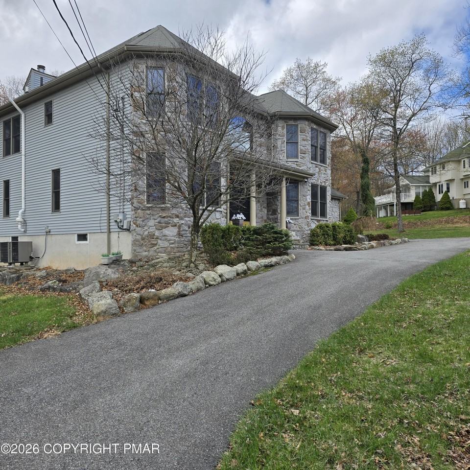 5132 Pocono Park Ln - Photo 3 of 49