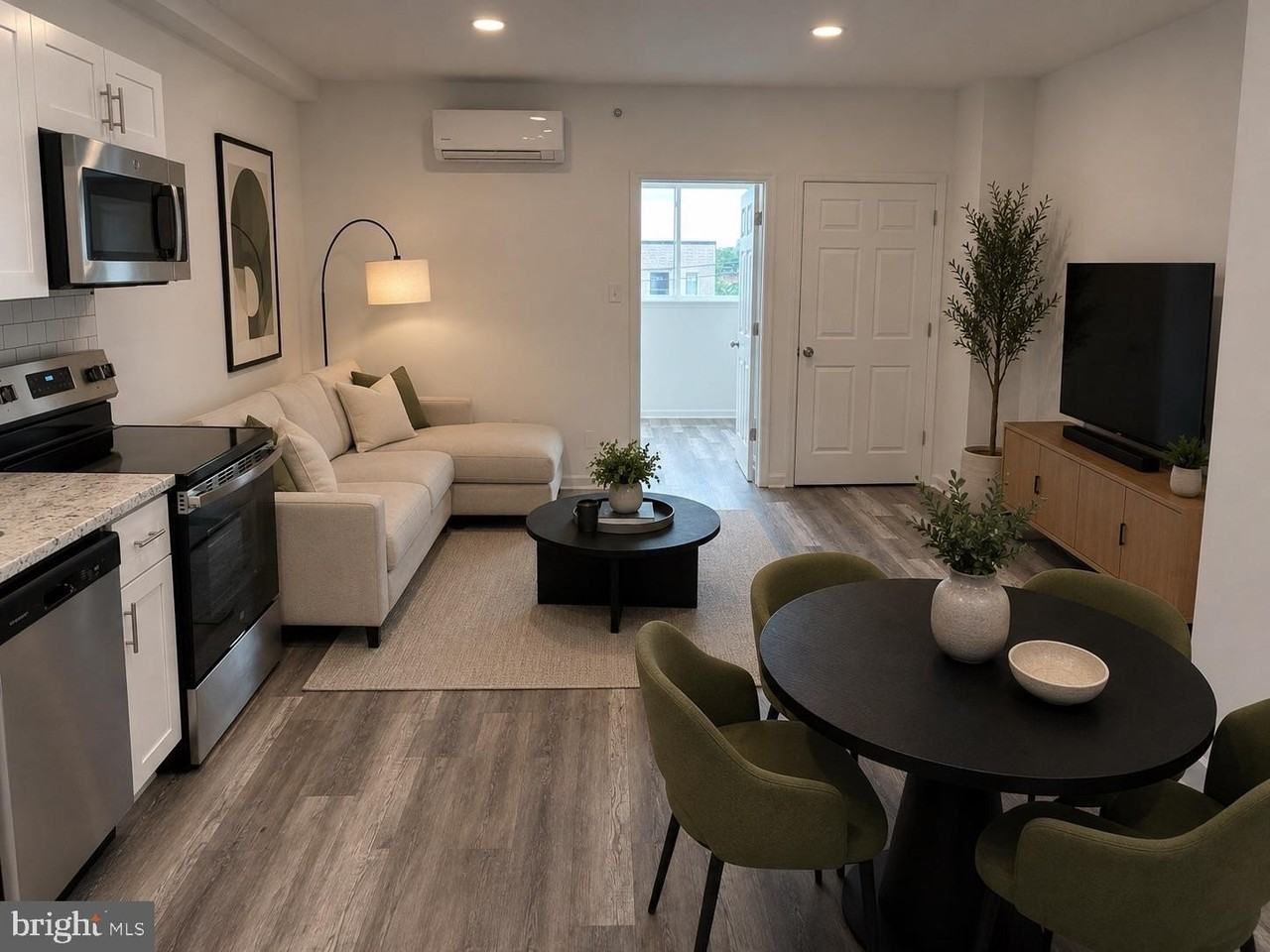 1219 W Butler St #3 - Photo 2 of 7